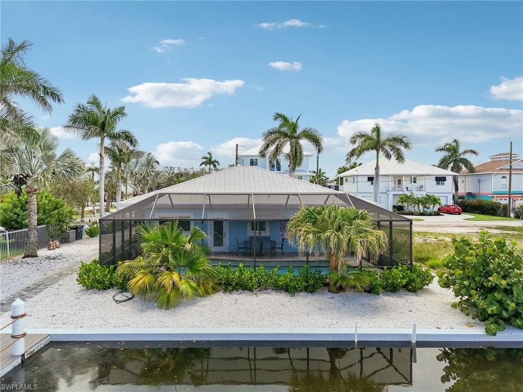 267 Flamingo ST-40