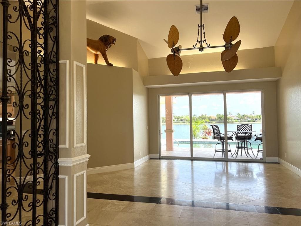 5460 Harborage DR-12