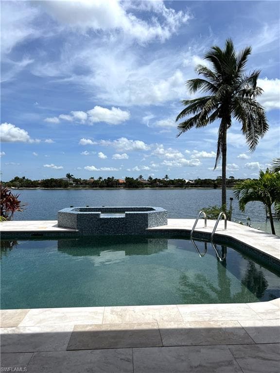 5460 Harborage DR-14