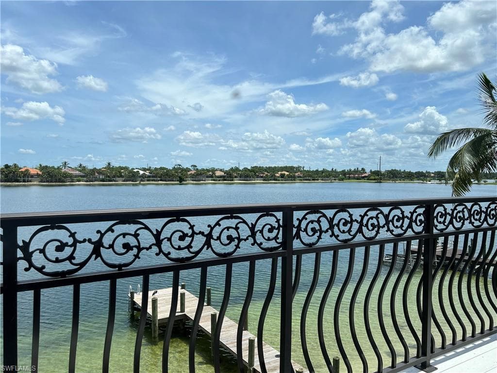 5460 Harborage DR-40