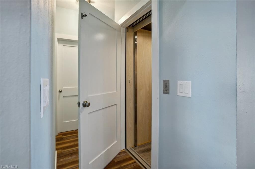 8335 Main ST-27