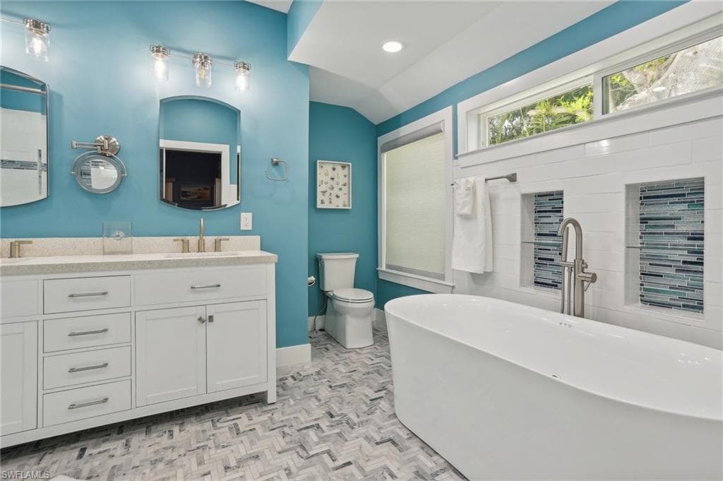 8335 Main ST-32