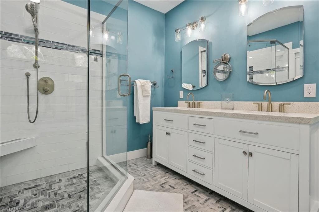 8335 Main ST-33