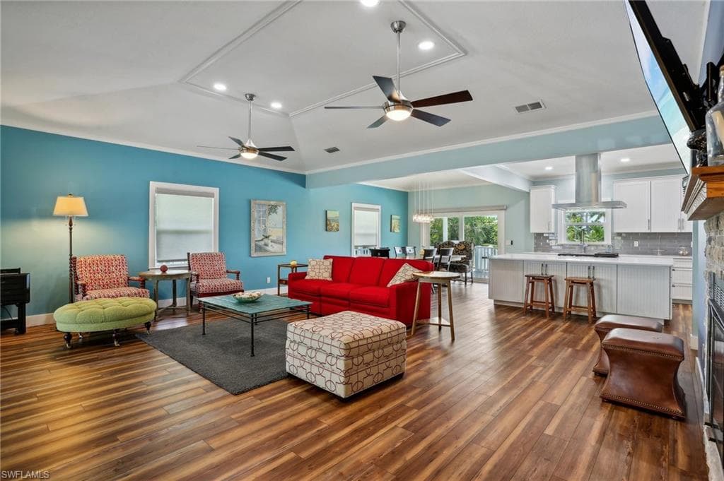 8335 Main ST-15