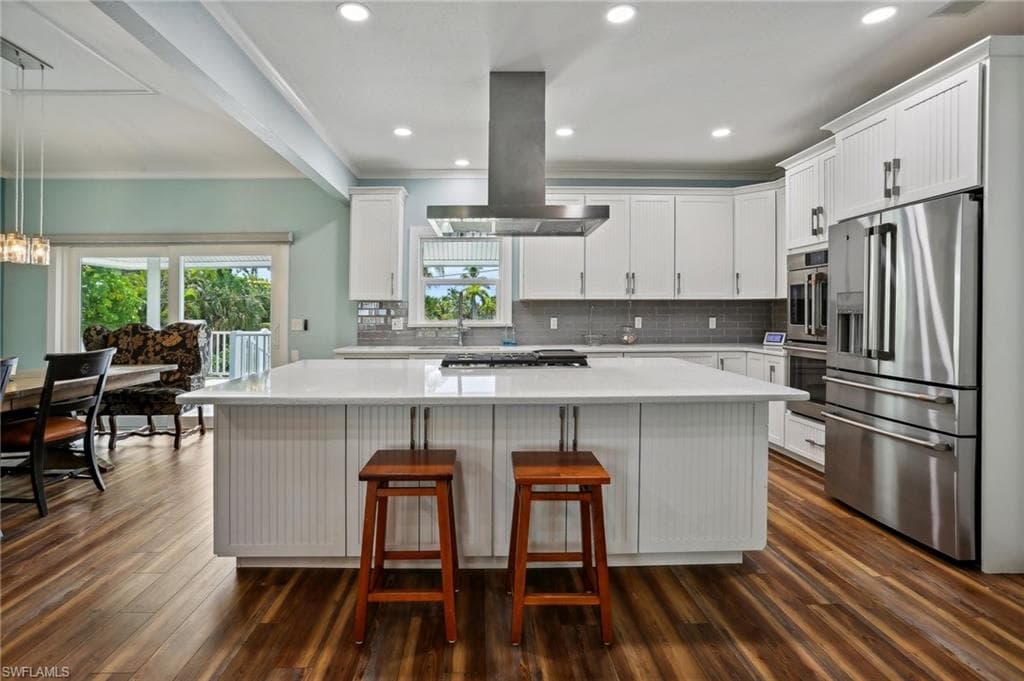 8335 Main ST-21