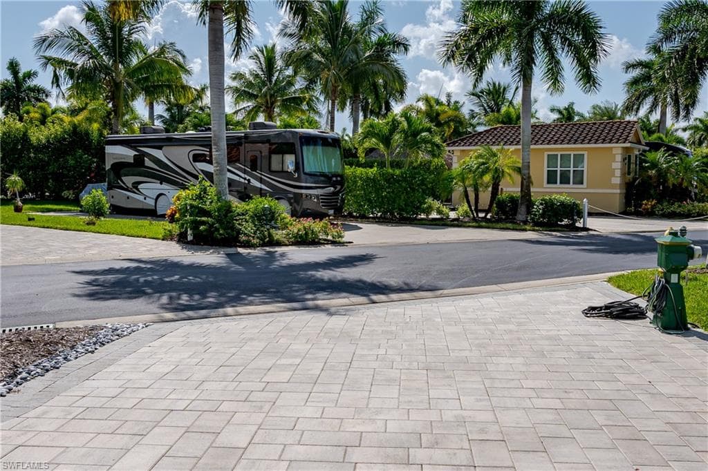 13453 Ladyfish LN-12