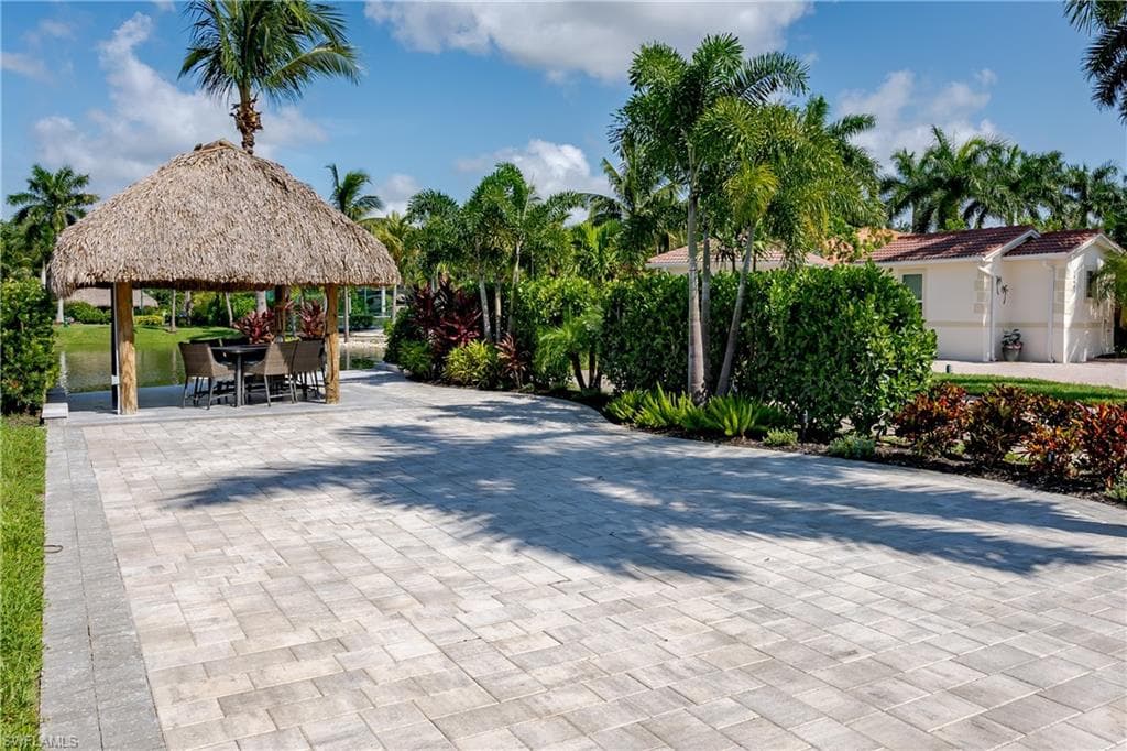 13453 Ladyfish LN-22