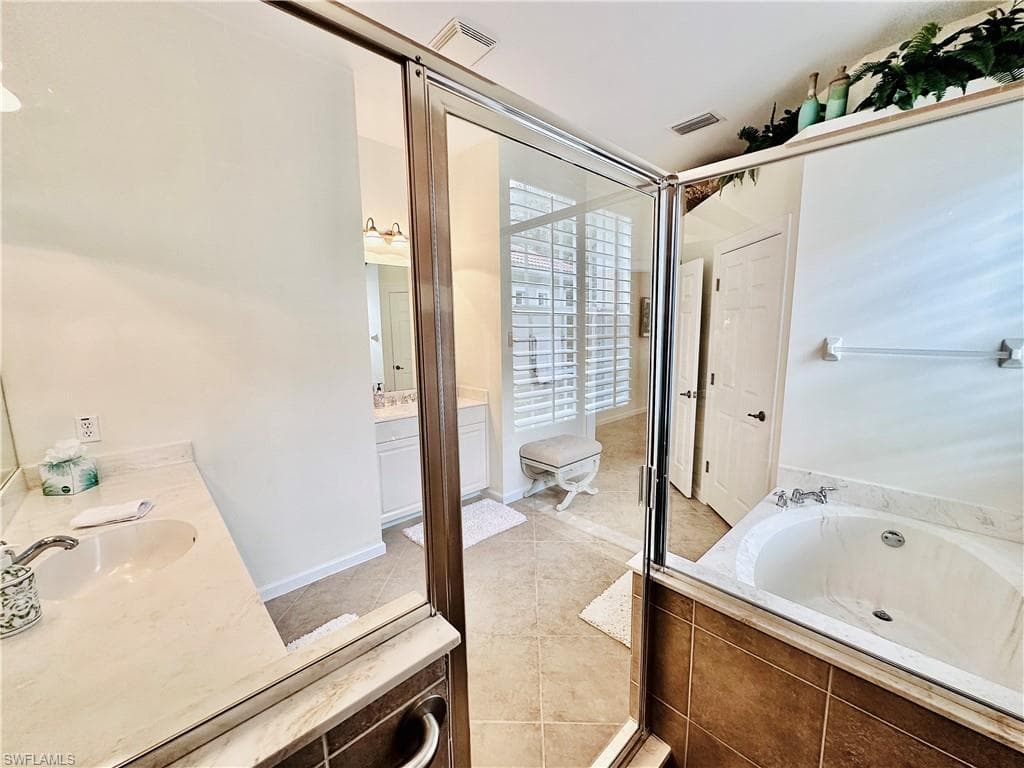 16152 Parque LN-19