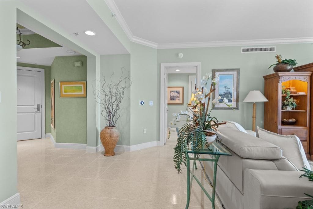 1060 Borghese LN 205-5