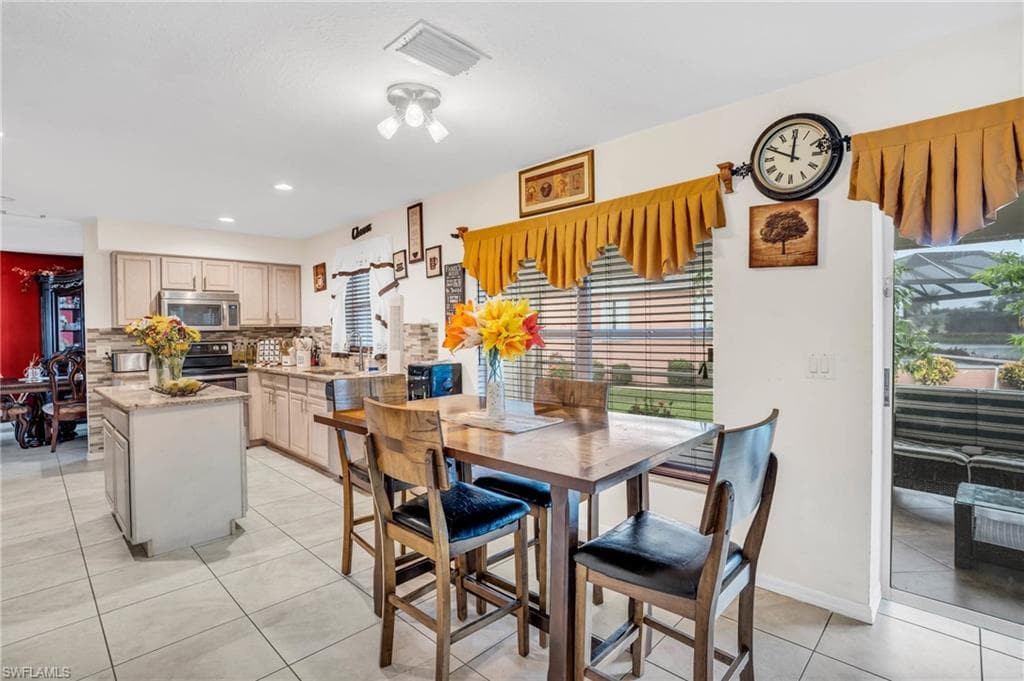 16525 Wellington Lakes CIR-12