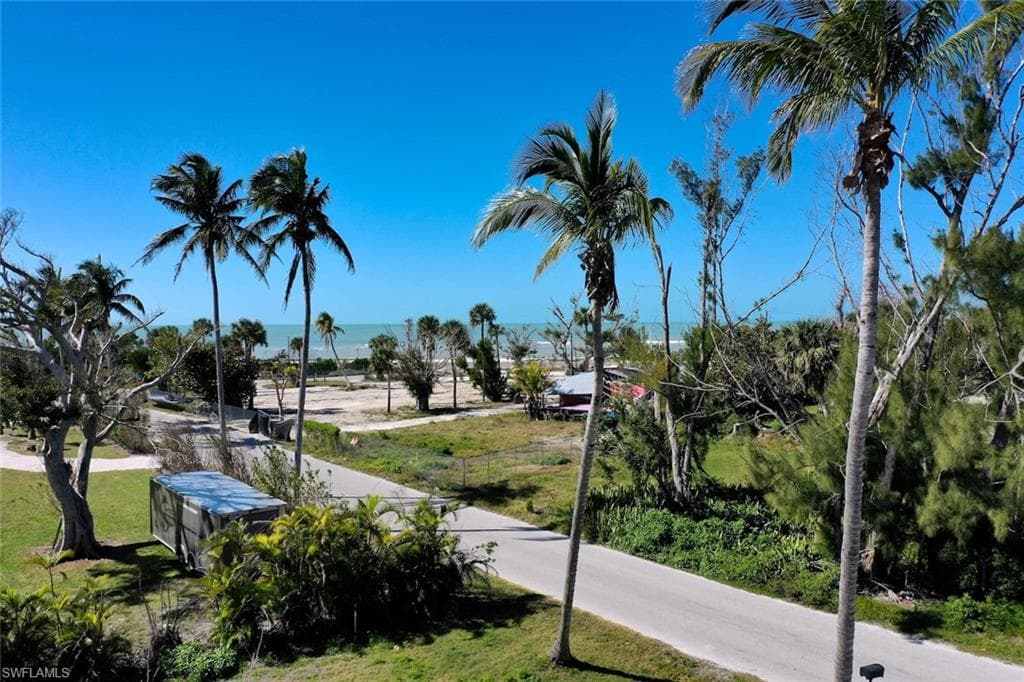 2490 Coconut DR-2