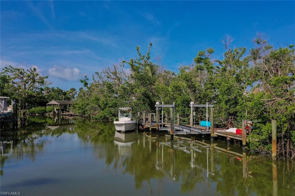 2490 Coconut DR-12