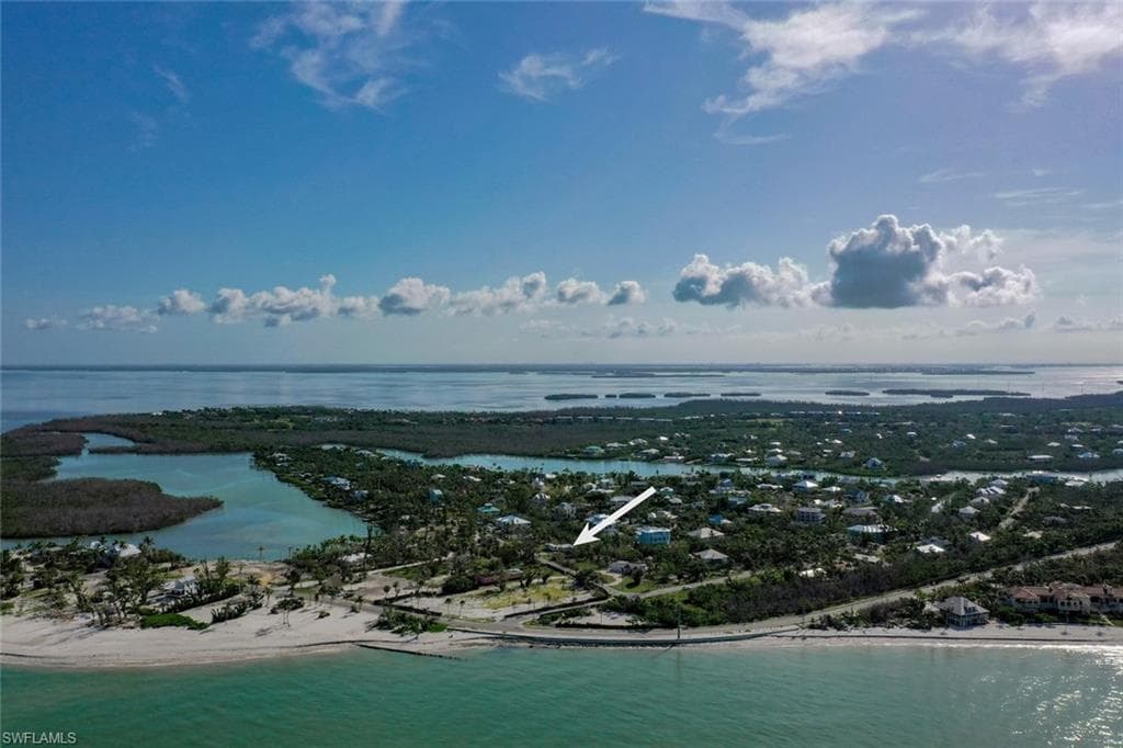 2490 Coconut DR-9