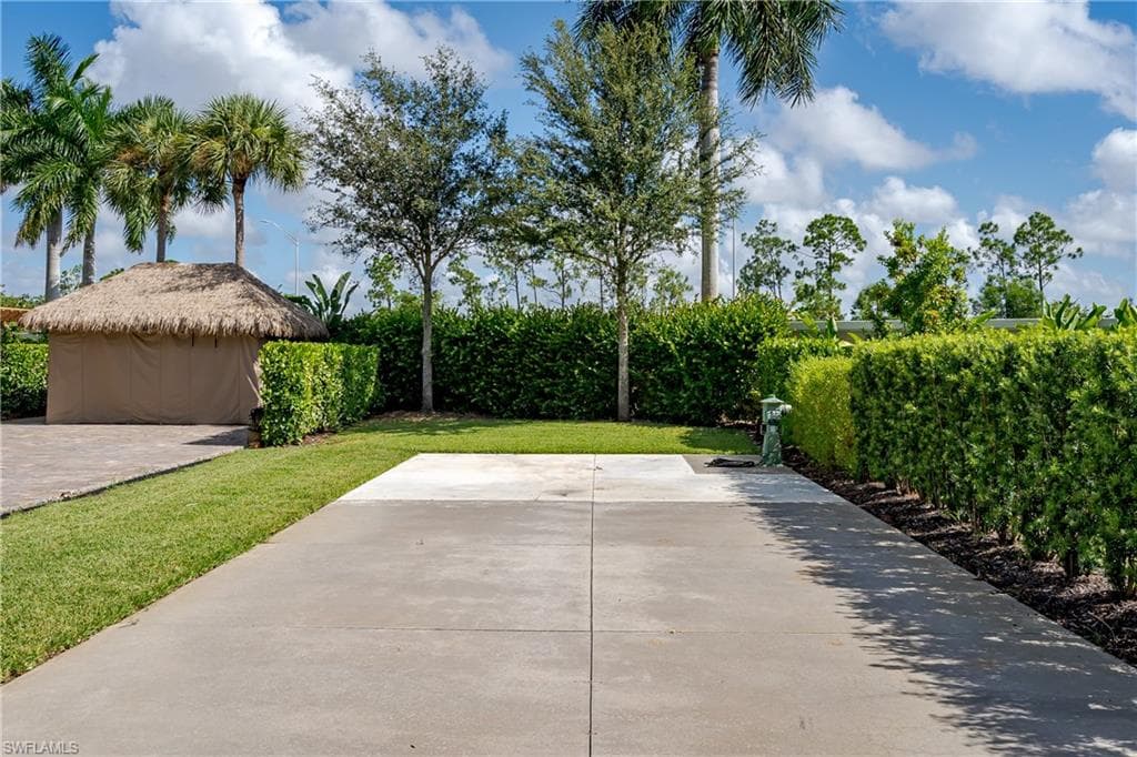 13611 Snook CIR-9