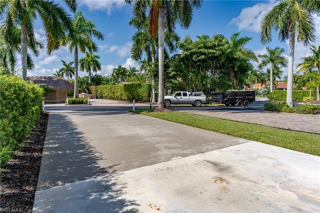 13611 Snook CIR-35