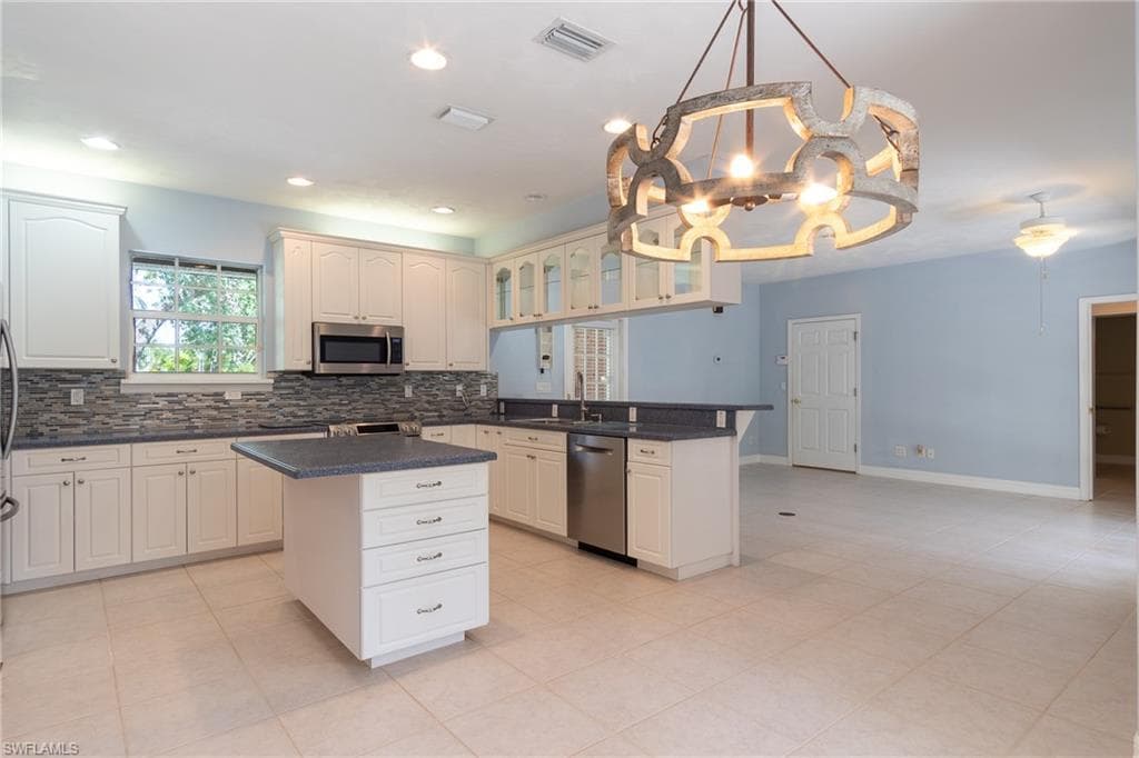 3751 McKinley AVE-13