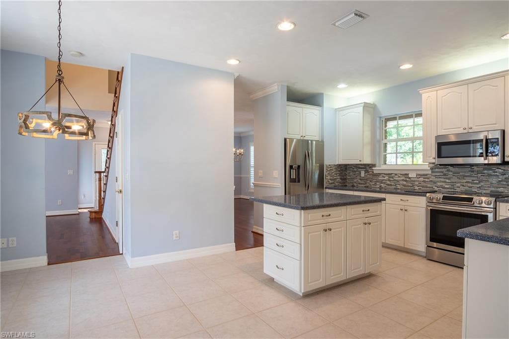 3751 McKinley AVE-14