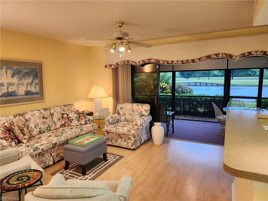 5885 Trailwinds DR 712-4