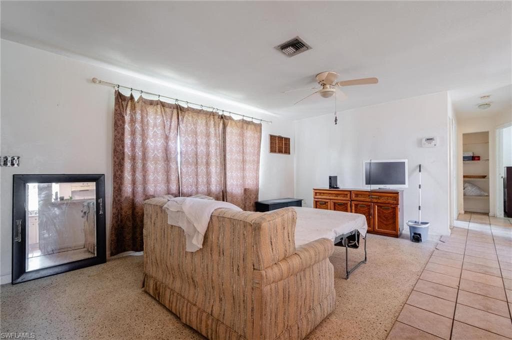 1208 Barnsdale ST-28