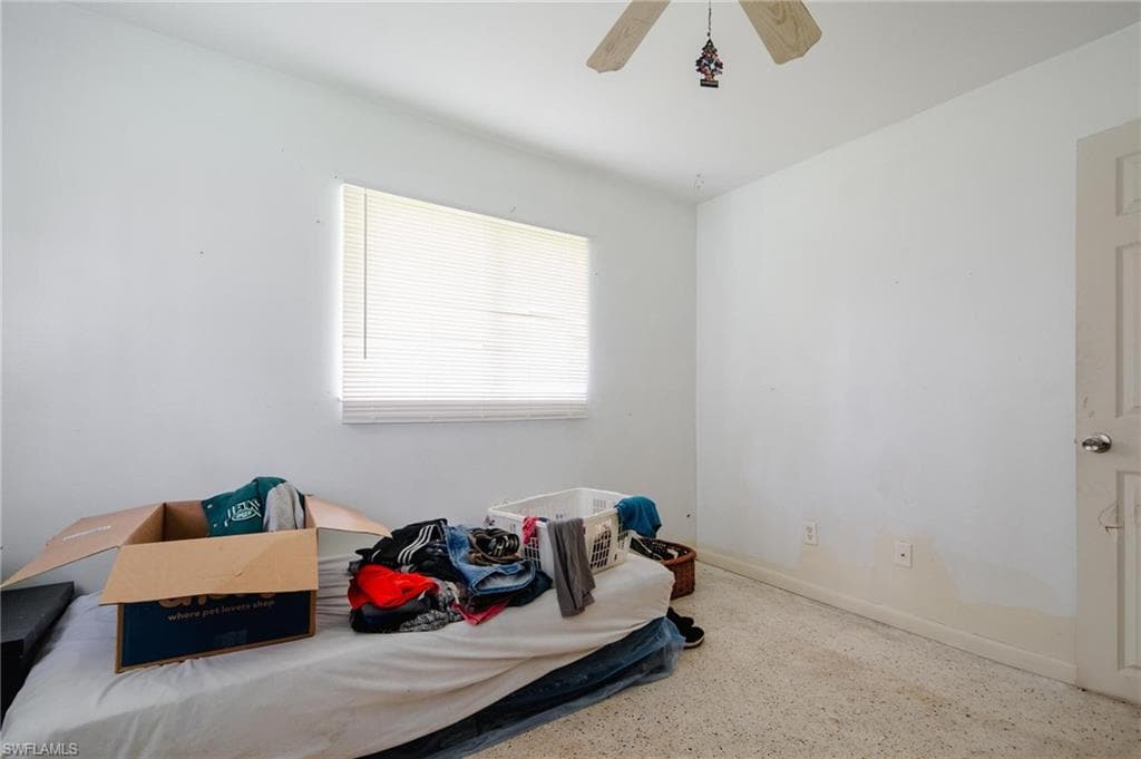 1208 Barnsdale ST-20