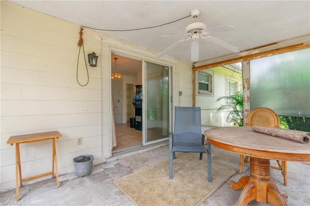1208 Barnsdale ST-34
