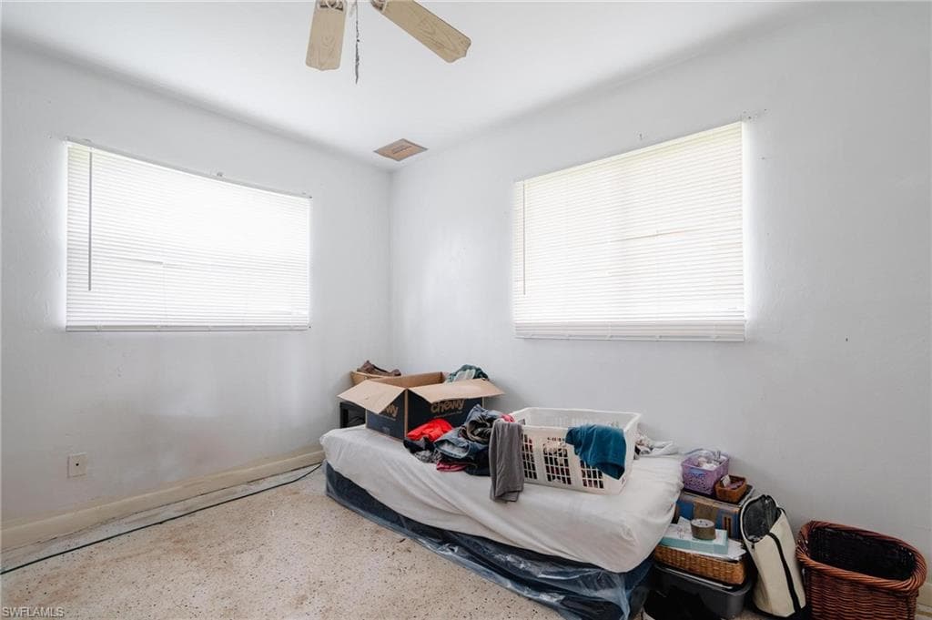 1208 Barnsdale ST-10