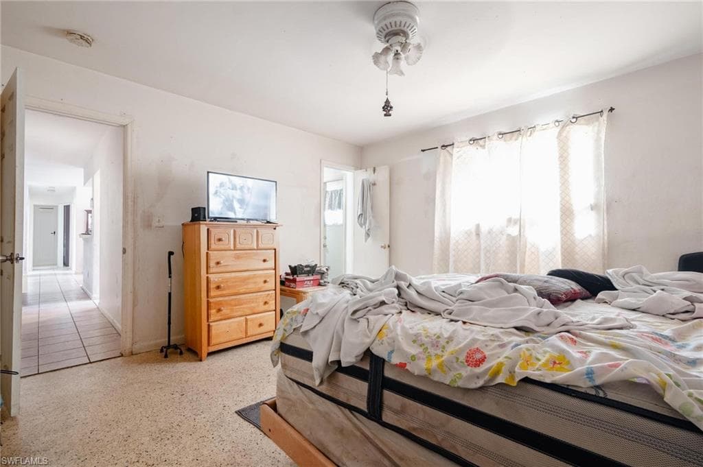 1208 Barnsdale ST-33