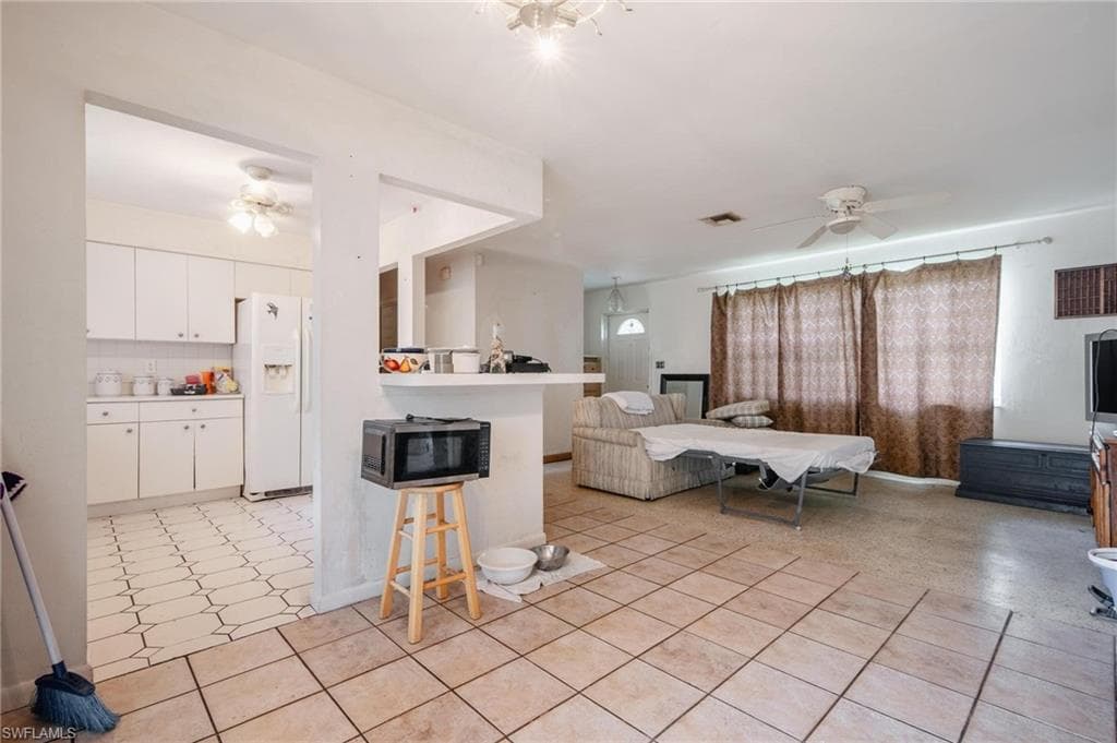 1208 Barnsdale ST-14