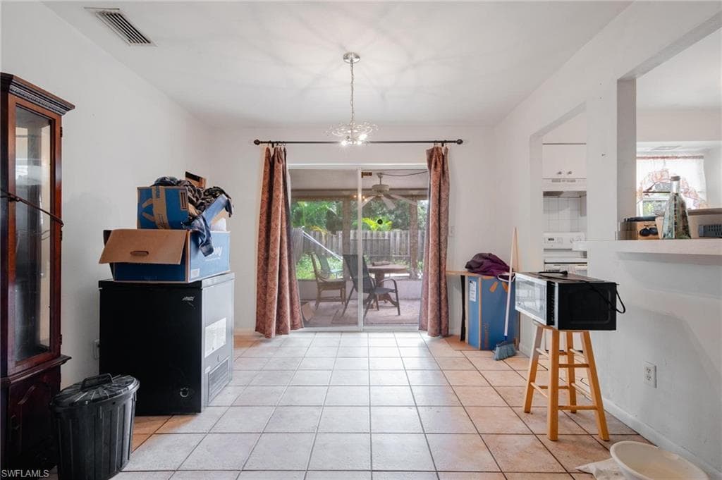 1208 Barnsdale ST-15
