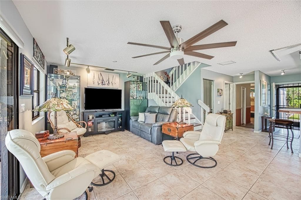 9626 Windsor Club CIR-17