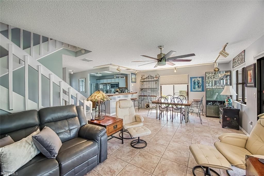 9626 Windsor Club CIR-18