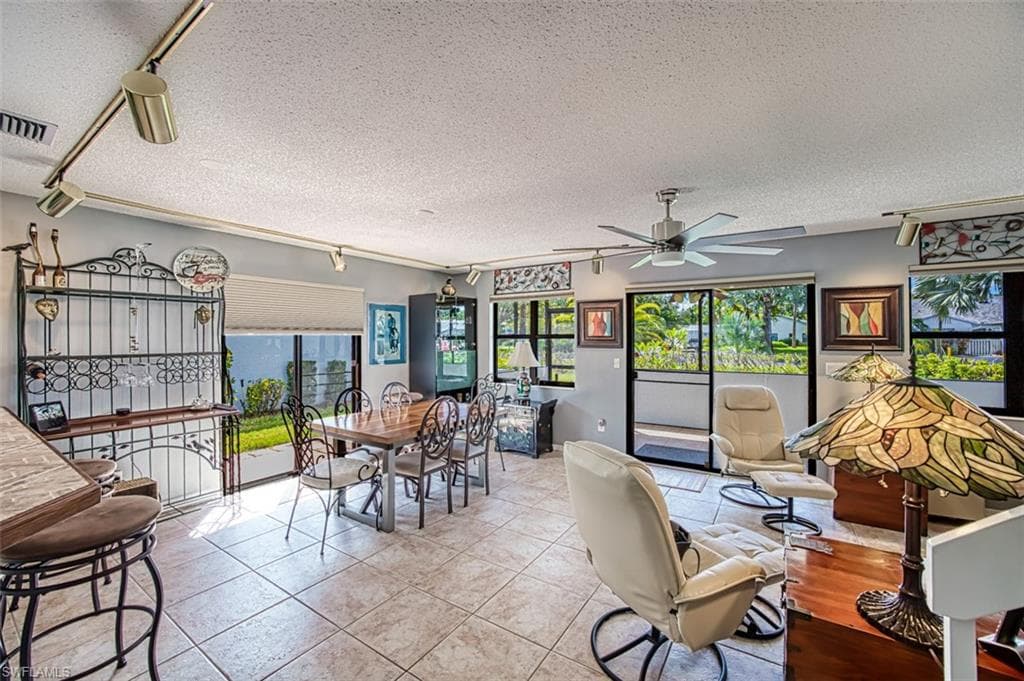9626 Windsor Club CIR-15