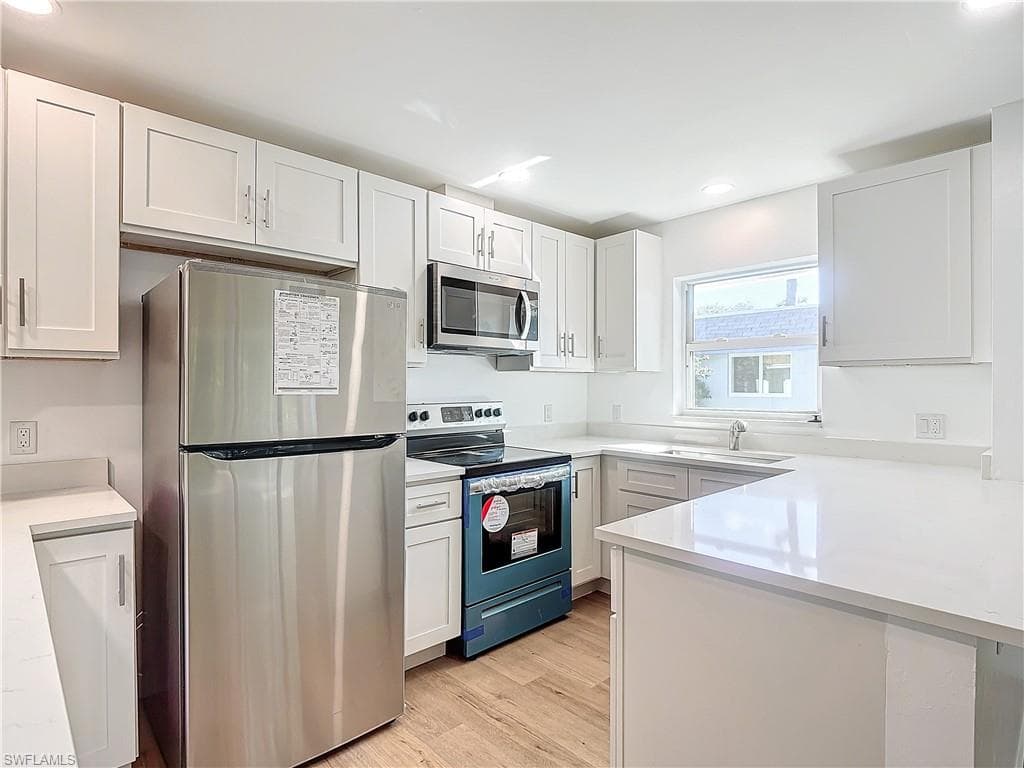 375 CARNABY CT 54-27