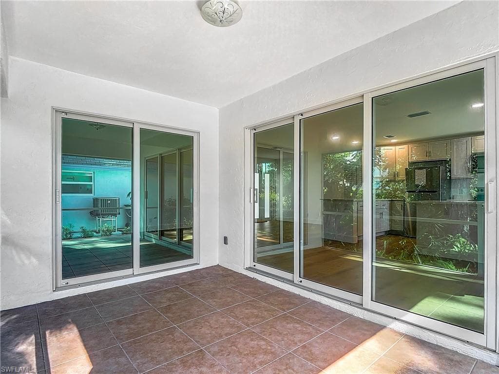 375 CARNABY CT 54-43