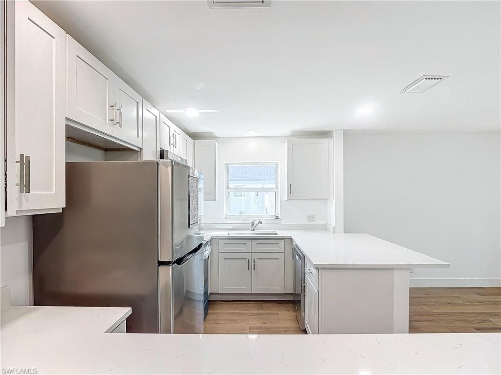 375 CARNABY CT 54-26