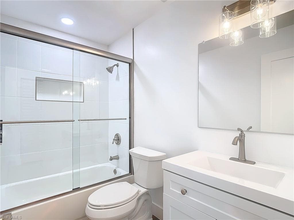 375 CARNABY CT 54-32
