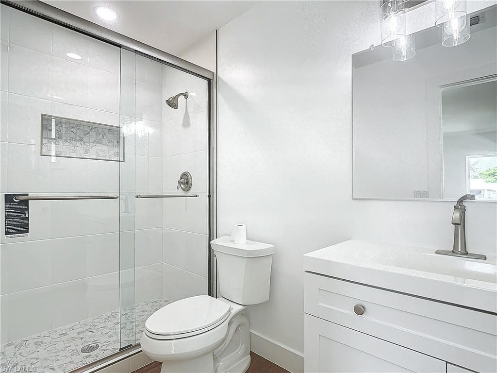 375 CARNABY CT 54-37