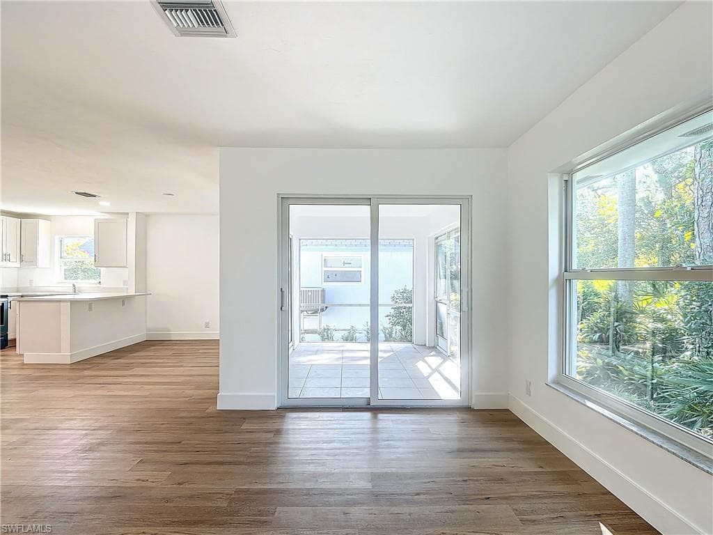 375 CARNABY CT 54-15
