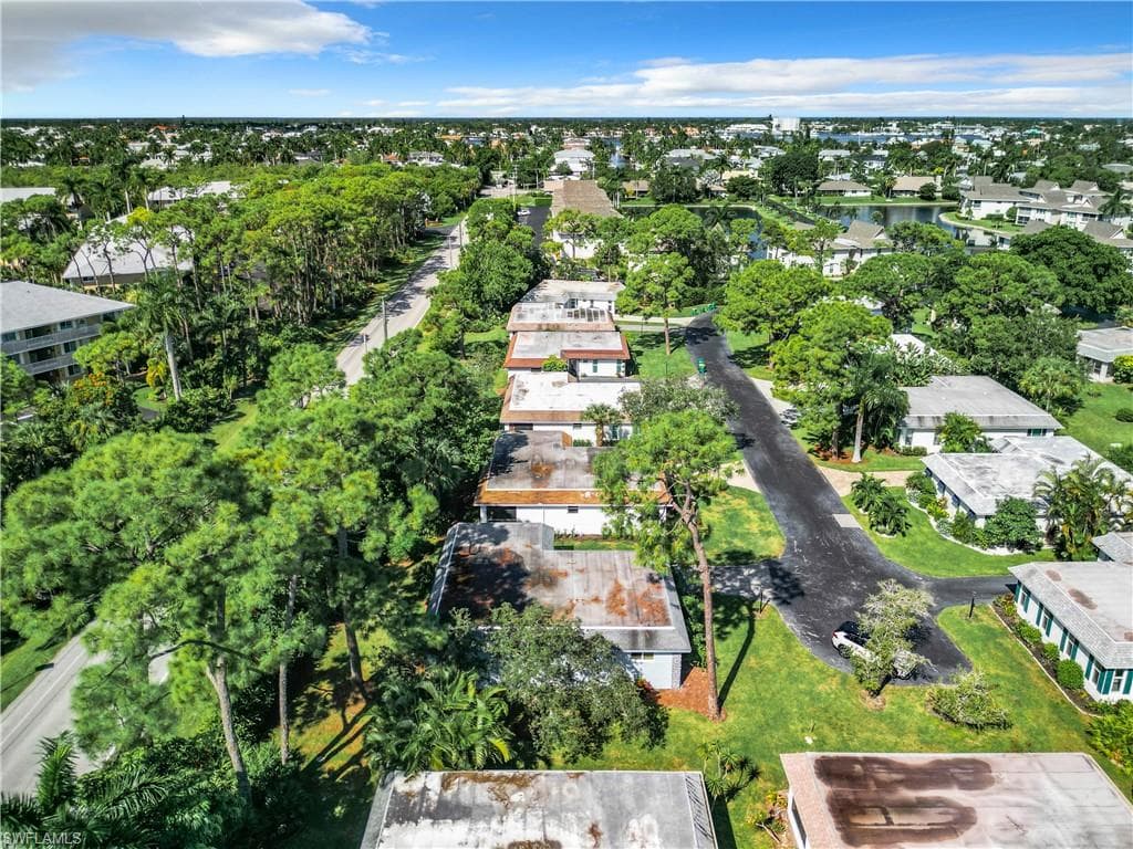 375 CARNABY CT 54-48