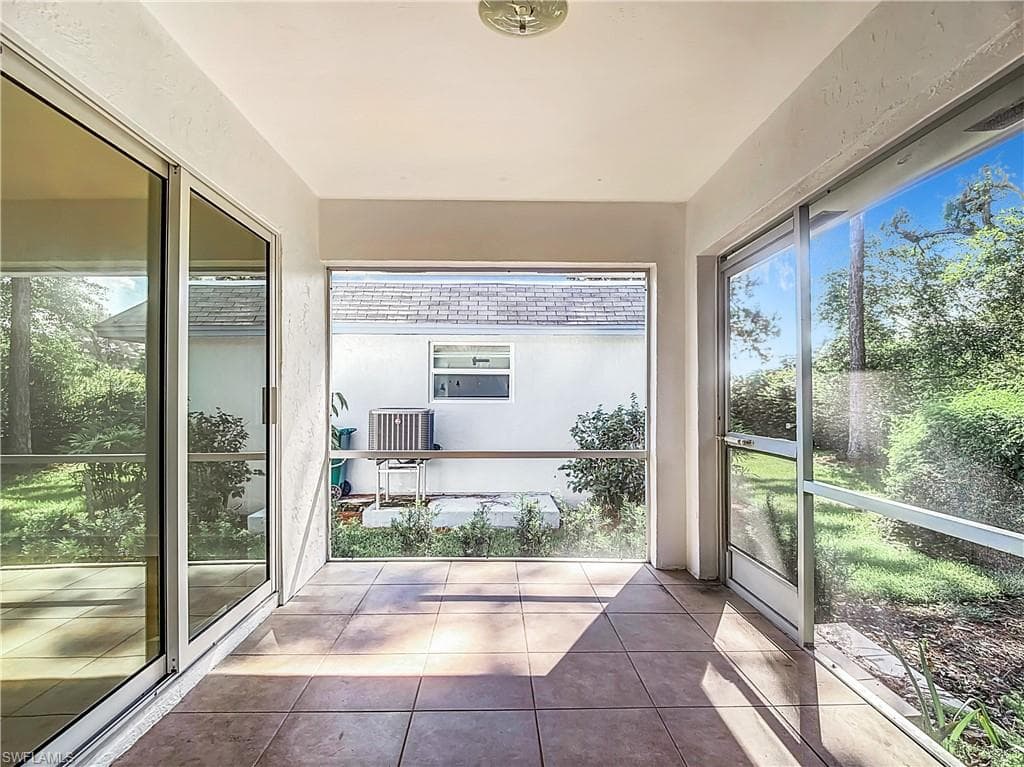 375 CARNABY CT 54-44