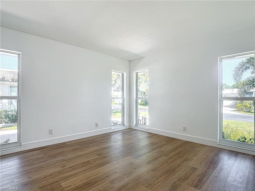 375 CARNABY CT 54-35