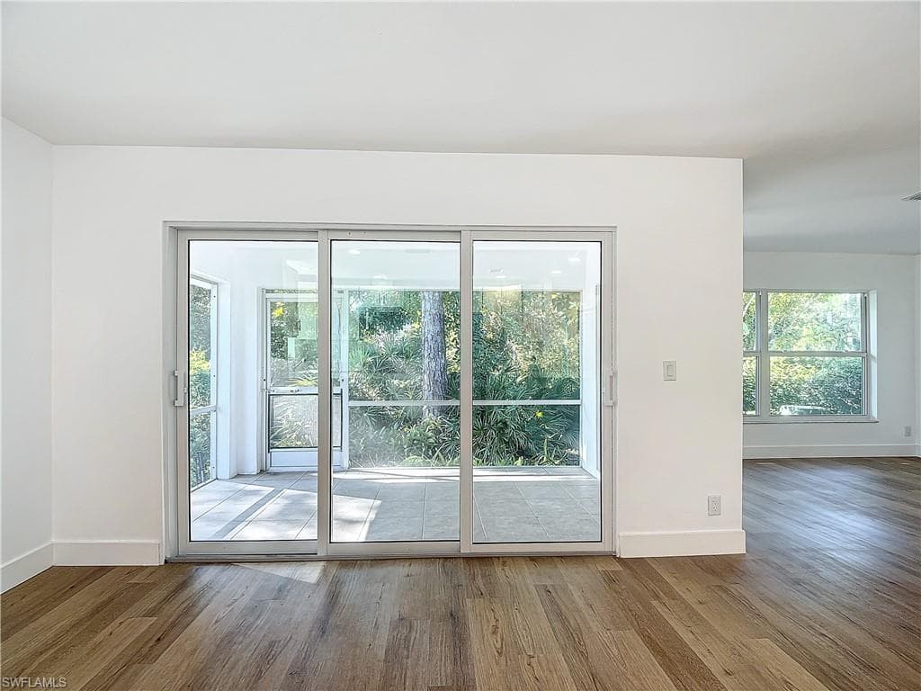 375 CARNABY CT 54-21
