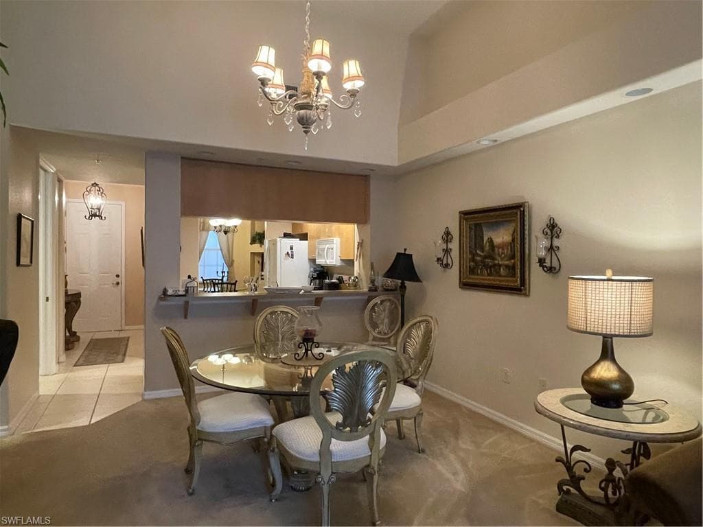 1105 Van Loon Commons CIR 303-4