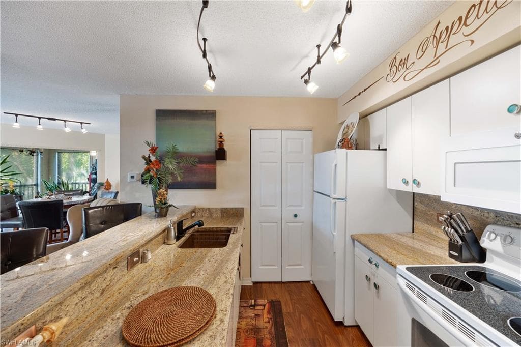 8870 Colonnades CT W 328-11