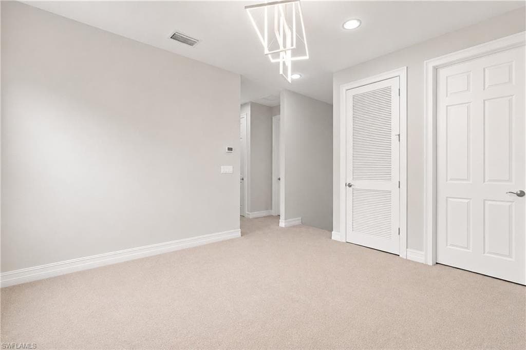 291 Saddlebrook LN-24