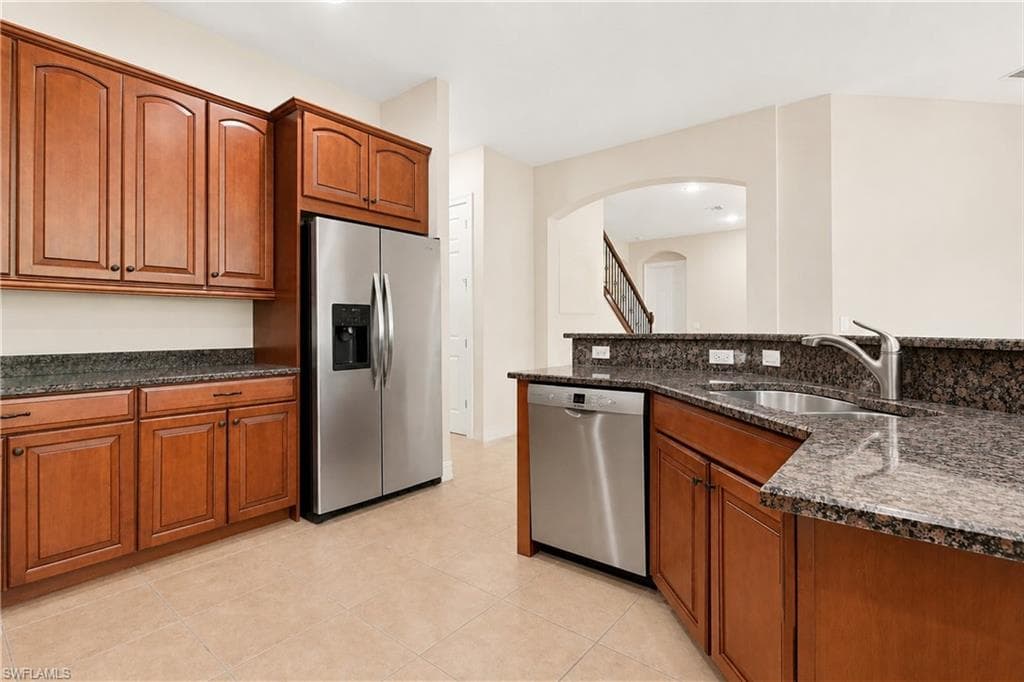 291 Saddlebrook LN-15