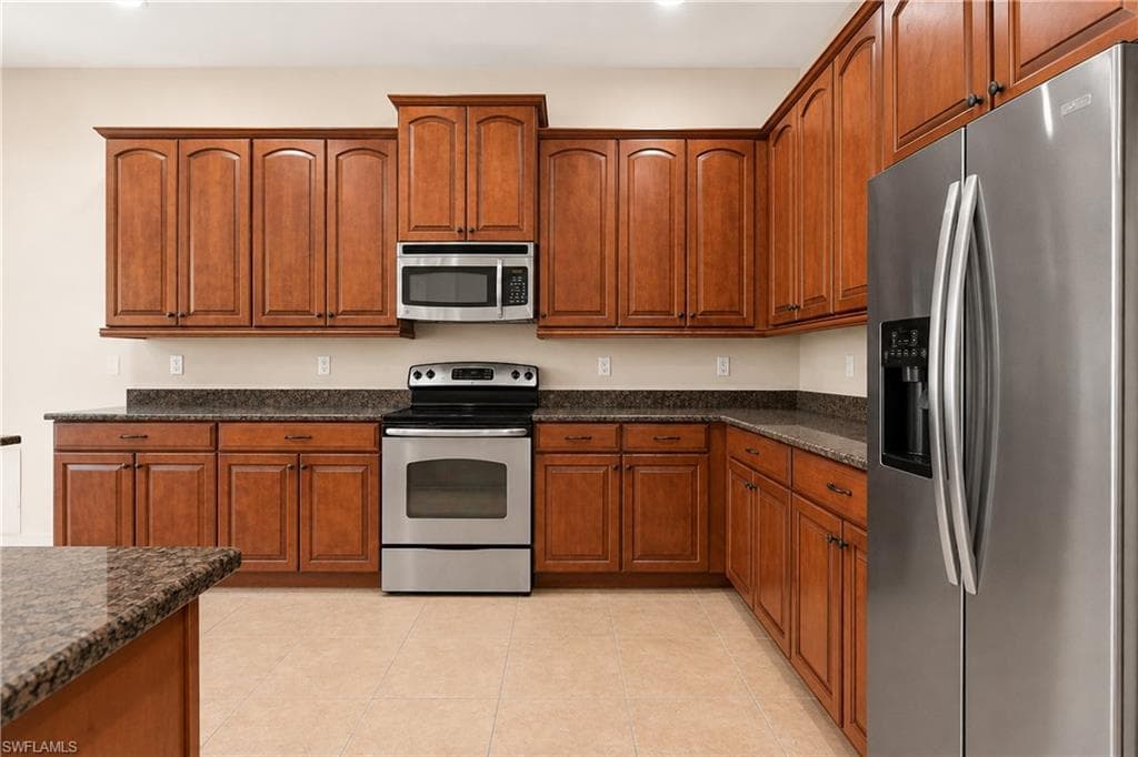 291 Saddlebrook LN-11