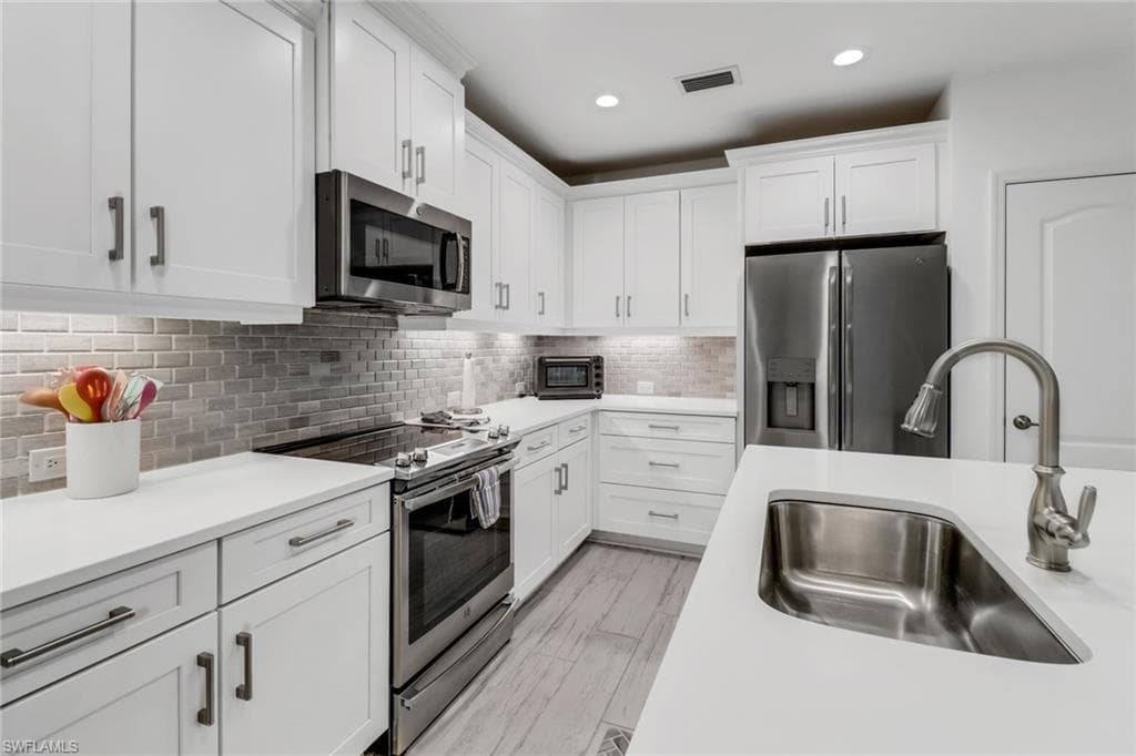 6953 Avalon CIR 1801-6