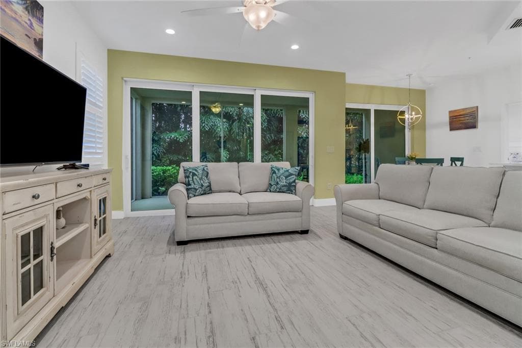6953 Avalon CIR 1801-3