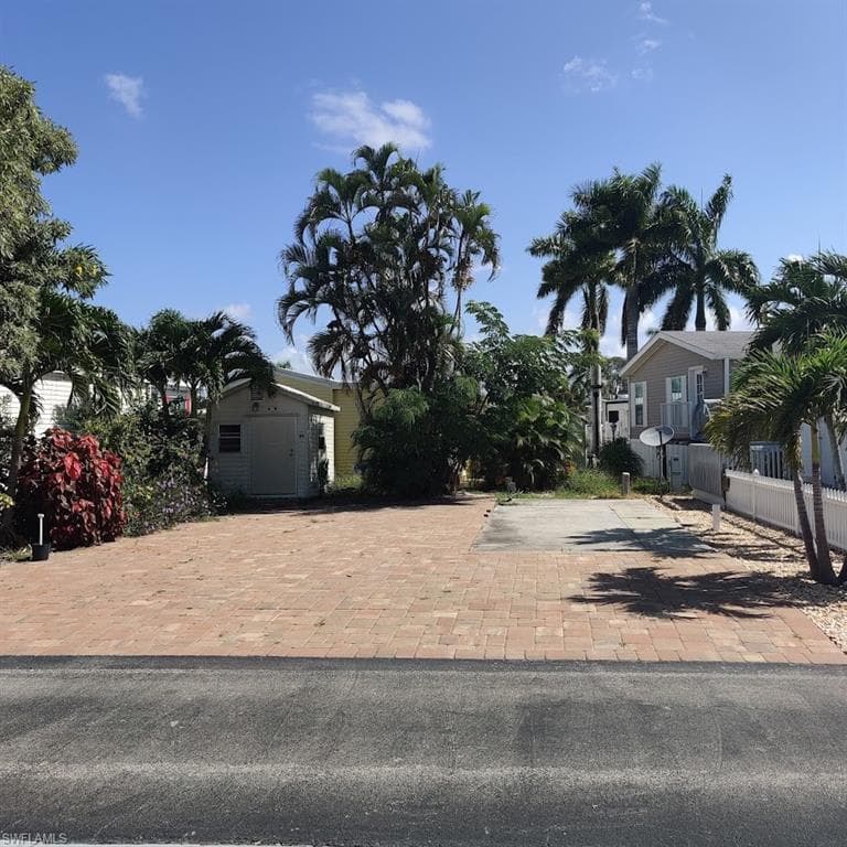 5628 Red Bird LN-16
